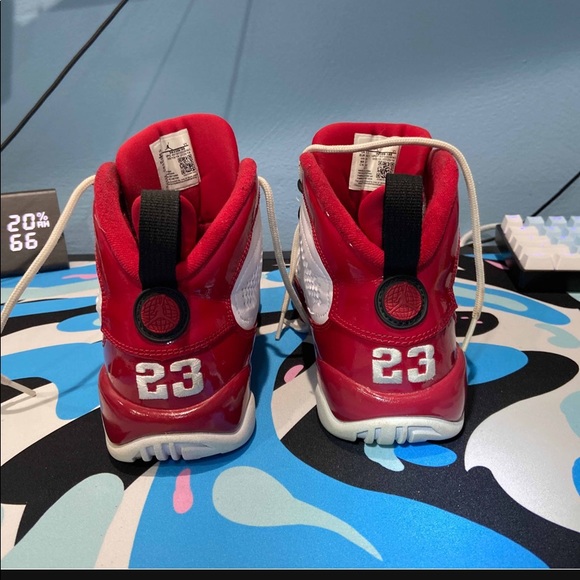 Air Jordan 9’s Retro GS - Picture 2 of 8
